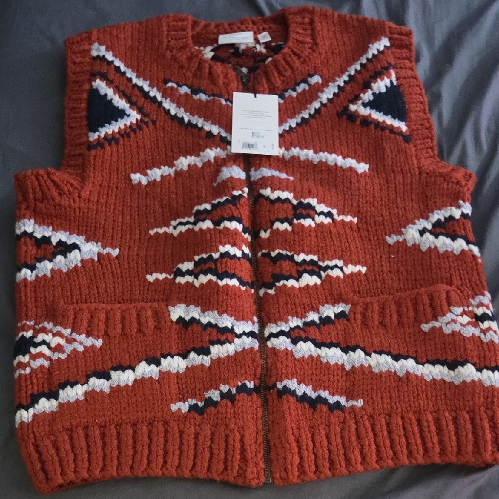 Banana Republic Red and Blue Patterned Zip Up Sweater